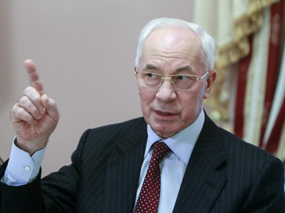 Азаров поделился опытом с Мадуро, как бороться с Майданом