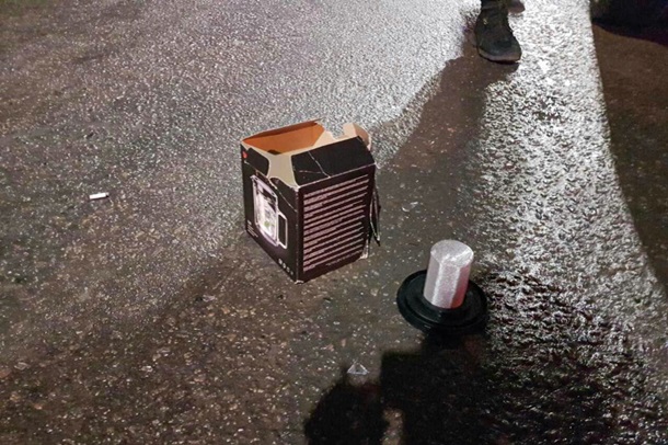 Толпа избила парня 