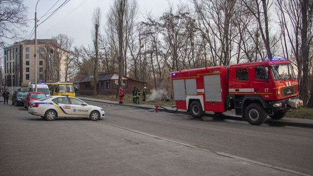 В Киеве в люке теплотрассы нашли три трупа