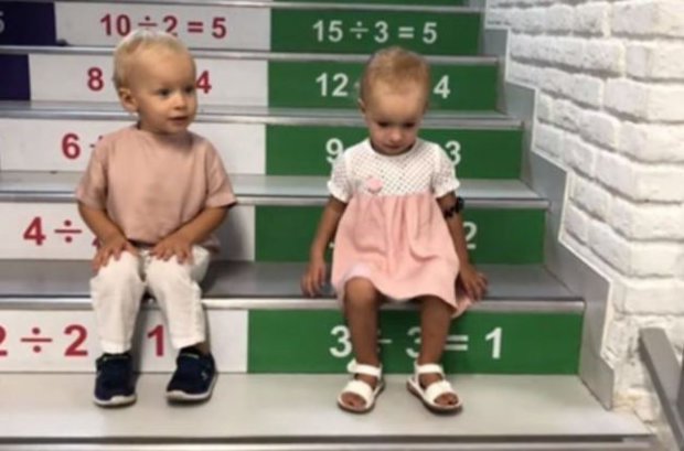 Елена Кравец впервые показала своих близняшек