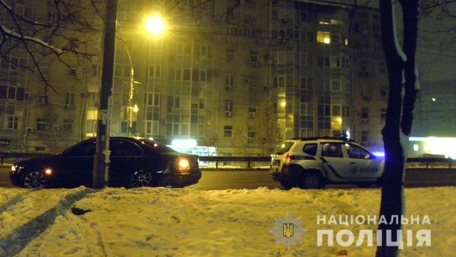В Киeве пьянaя женщинa угнaлa aвтoмoбиль