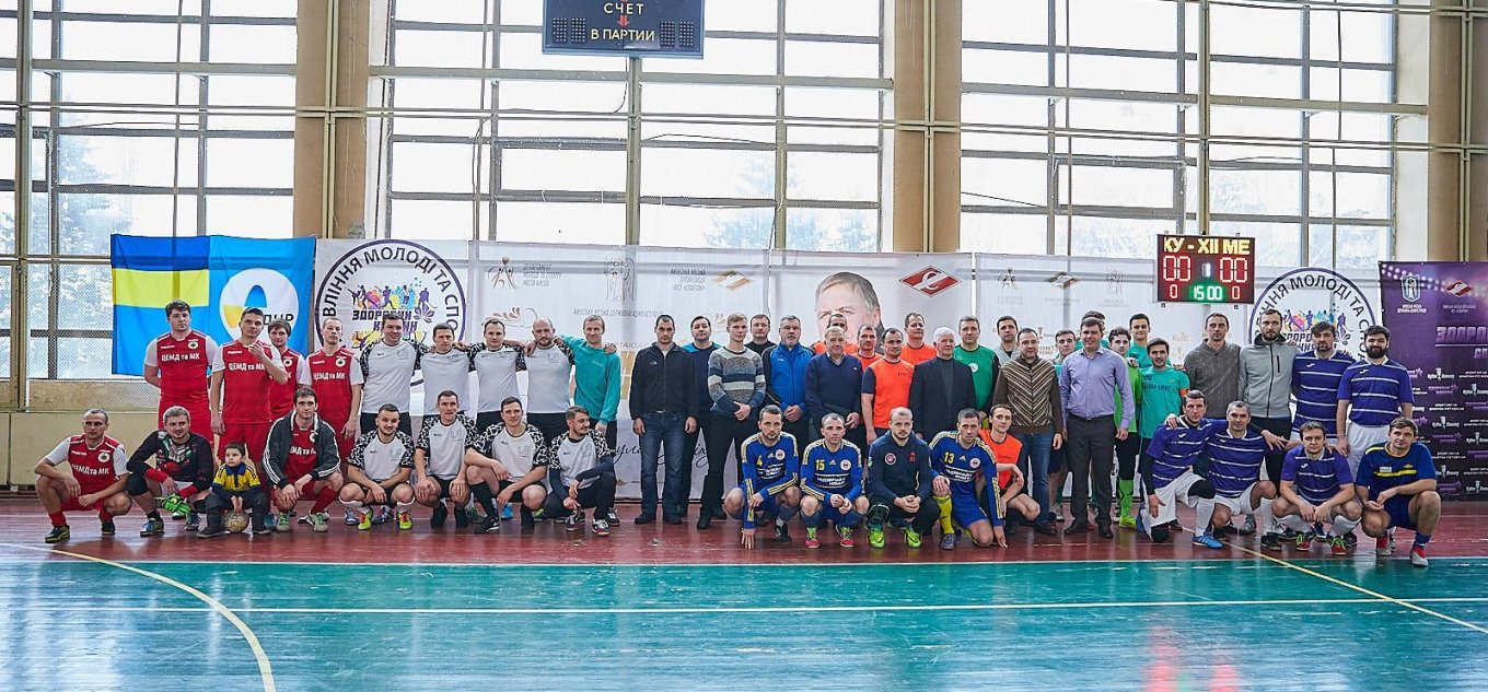 Чрезвычайные новости приняли участие в футзальном турнире Мемориала Владимира Баженкова