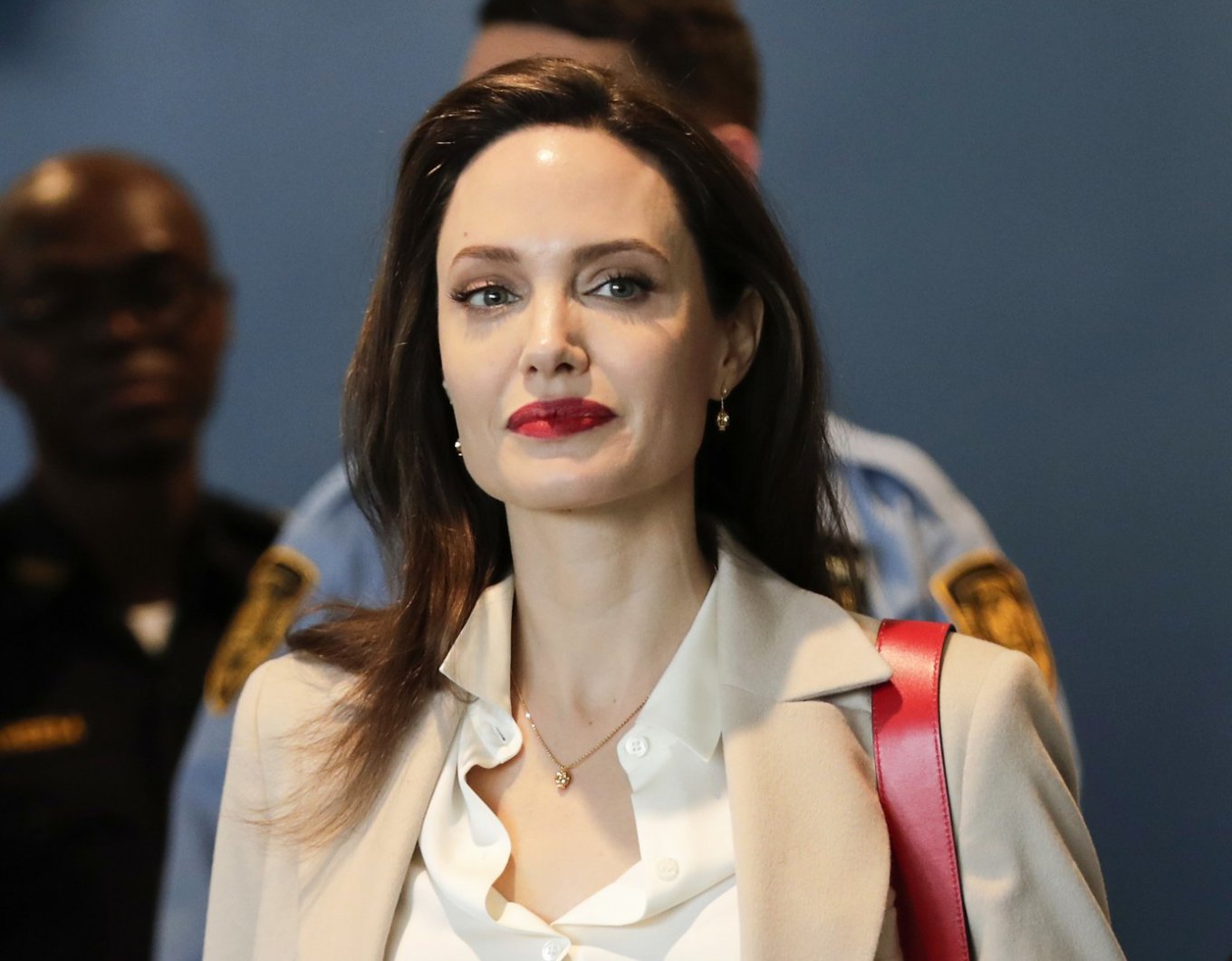 Анджелина Джоли