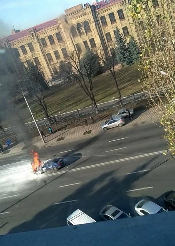 В Киеве горело такси 
