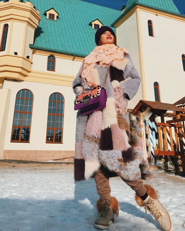 Слава Каминская продемонстрировала яркий зимний образ