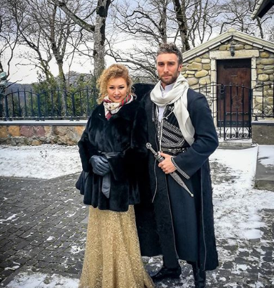 Звезда Холостяка показал невесту