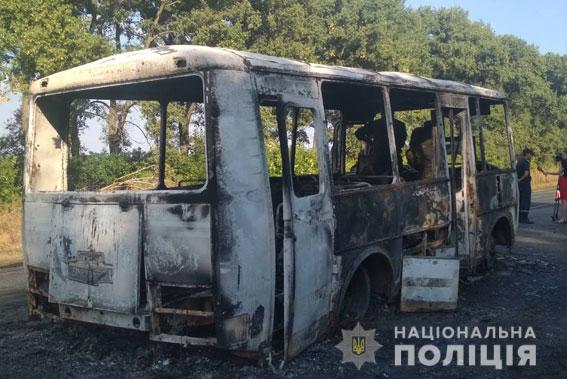 Загорелся автобус с детьми на Сумщине