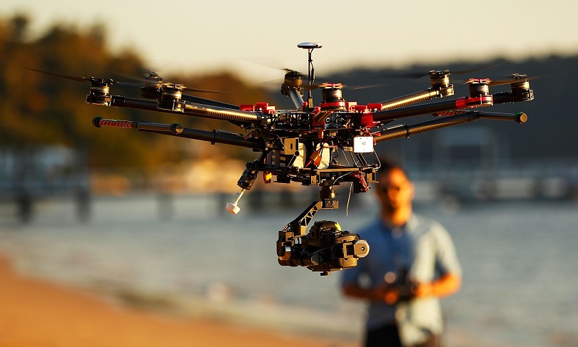 Дронам запретят полеты на центральных улицах городов и поселков