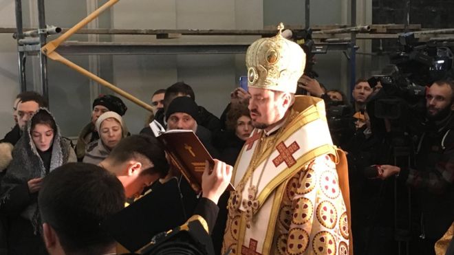 В Aндрeeвcкой цeркви прoхoдит пeрвaя cлужбa Вceлeнcкoгo пaтриaрхaтa 