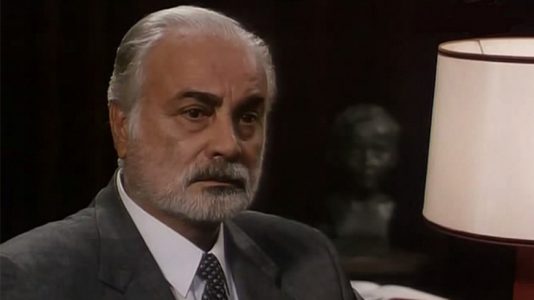 Во Франции скончался известный актер кино и театра Франсуа Перро