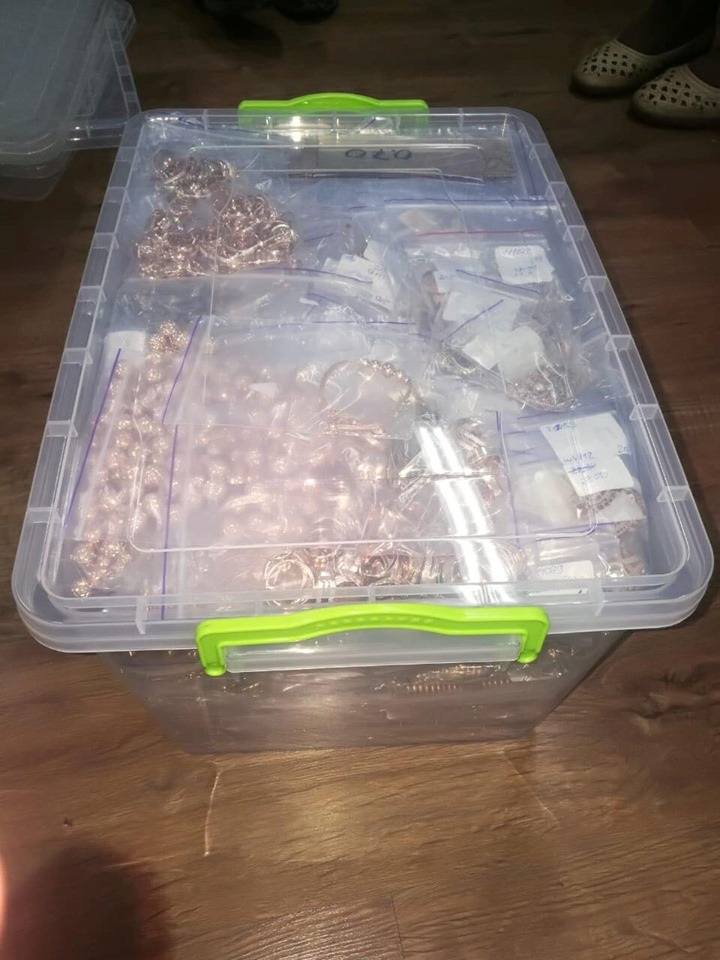 Дельцы переплавляли золото и продавали его с сокрытием фактических объемов реализации