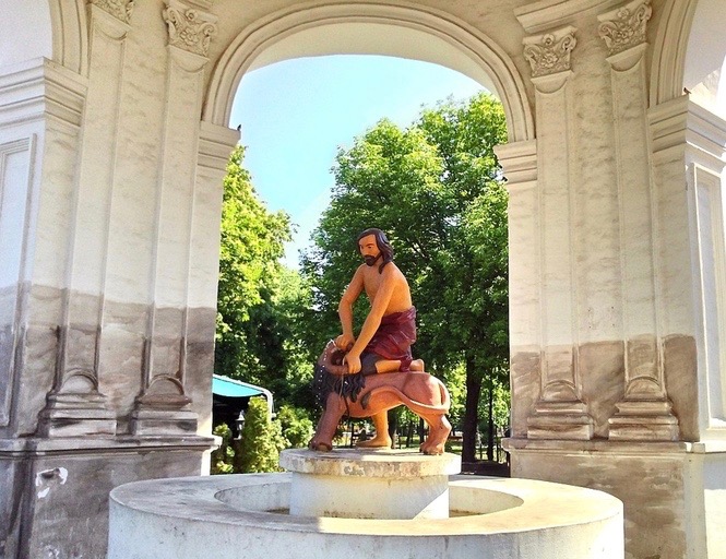 В Киеве отремонтируют фонтан Самсон