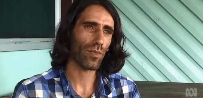 Беженец Бехруз Бучани написал книгу в WhatsApp