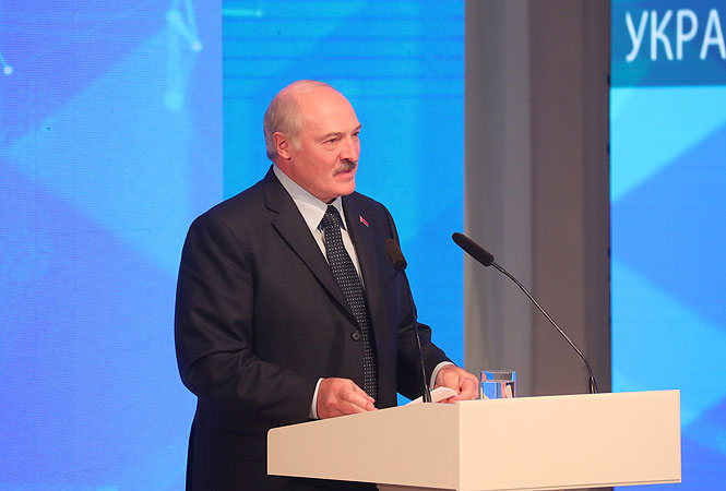 Президент Республики Беларусь Александр Лукашенко во время Первого Форума регионов Украины и Беларуси, в Гомеле, 26 октября 2018 года Фото: president.gov.by
