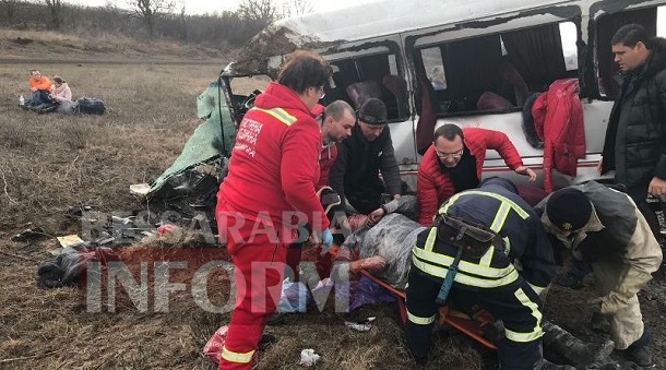Под Одессой маршрутка попала в жуткое ДТП