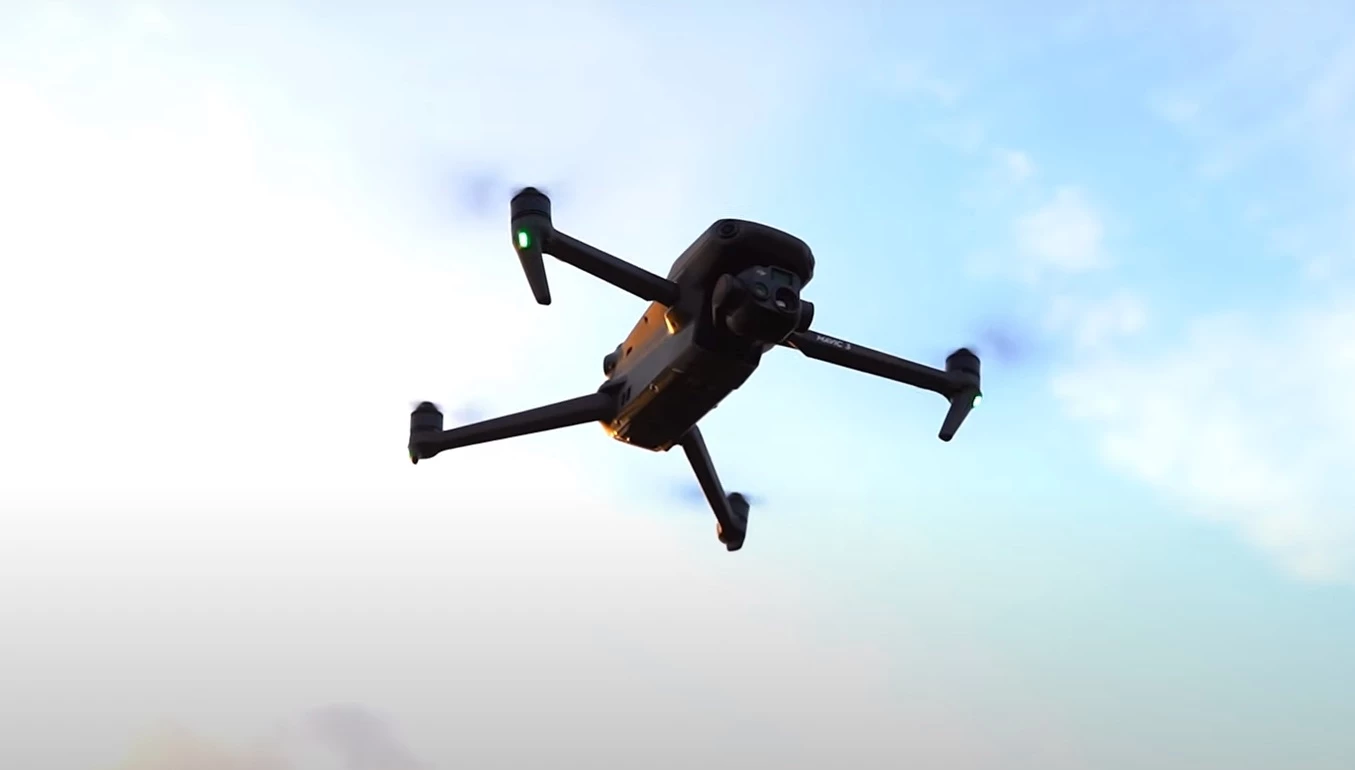 Переваги квадрокоптера DJI Mavic 3T