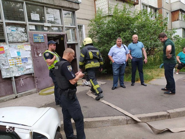В Киеве эвакуировали жителей многоэтажки из-за утечки газа