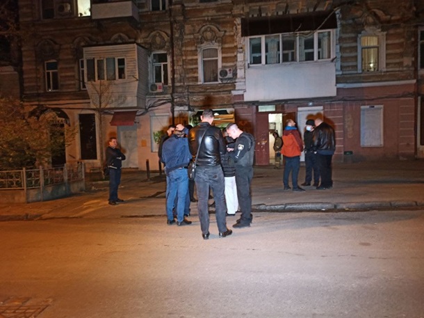 В Одессе к газовой трубе жилого дома прикрепили гранату