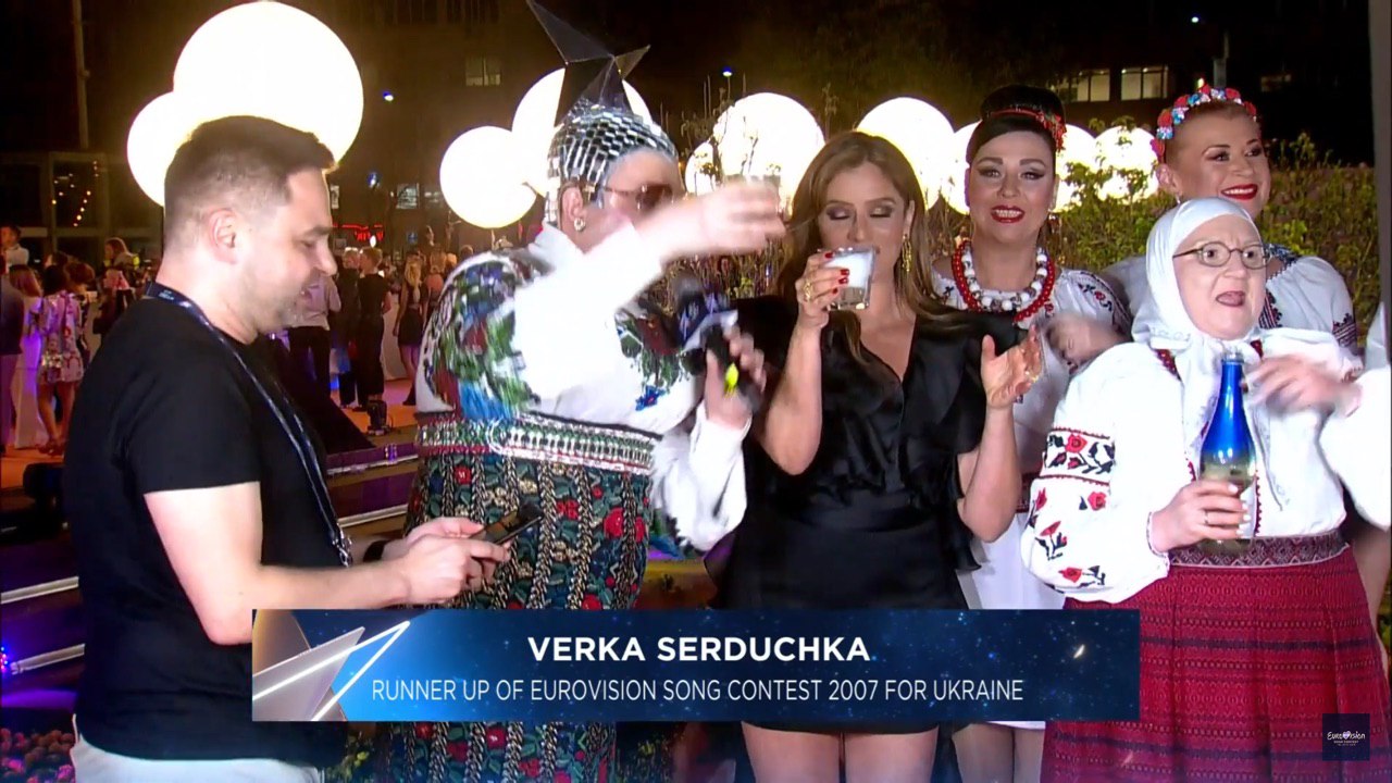 Сердючка эффектно появилась на открытии Евровидения