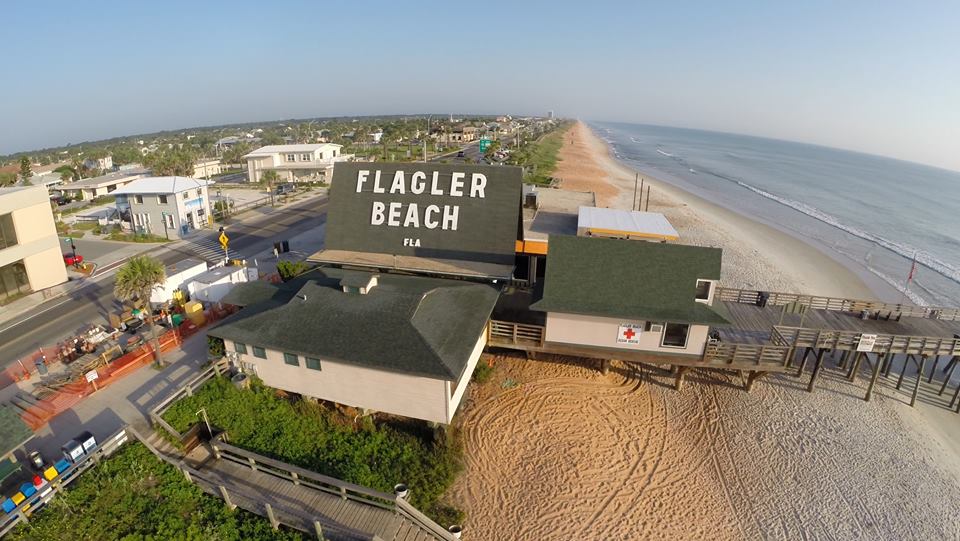 Геннадий Балашов владеет мотелем на берегу океана в курортном местечке Flagler Beach в штате Флорида