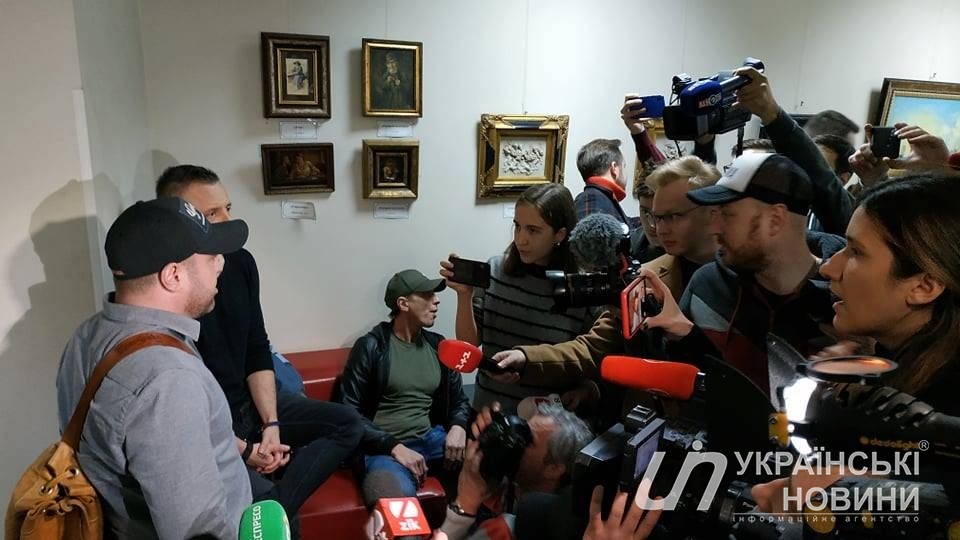 В пресс-центре агентства Украинские новости должна была начаться конференция Дениса Манжосова