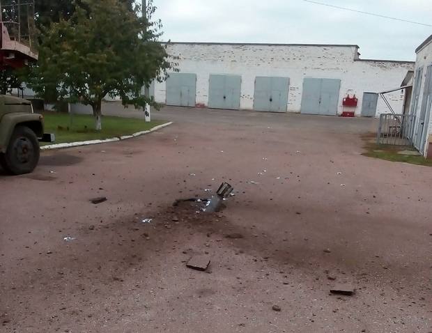 Взрывы на арсенале в Черниговской области: боеприпасы прилетелы на улицы Ични