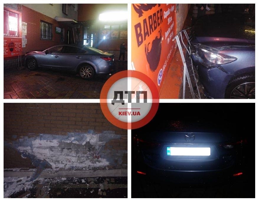 В Киеве девушка на скорости протаранила стену
