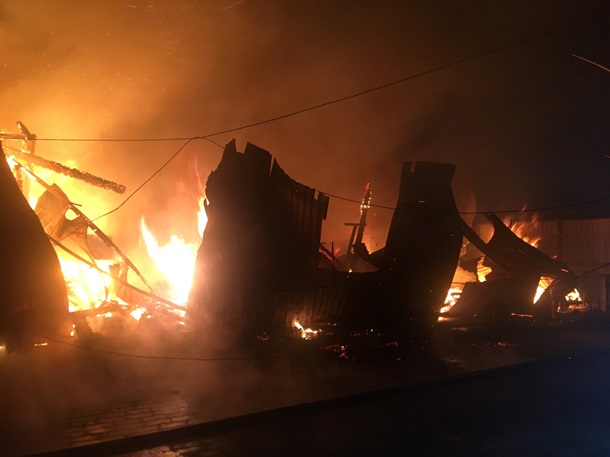На Львовщине во время пожара сгорели 25 гробов