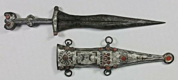 Археологи нашли 2000-летний римский кинжал