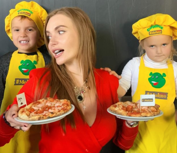 Слава Каминская показала детей