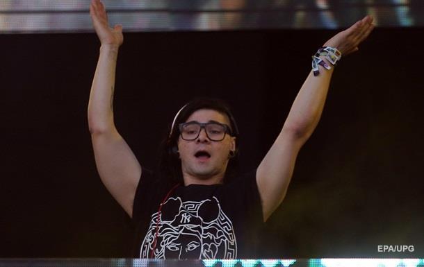 Исполнитель выплатит фанатке 1,6 миллиона долларов