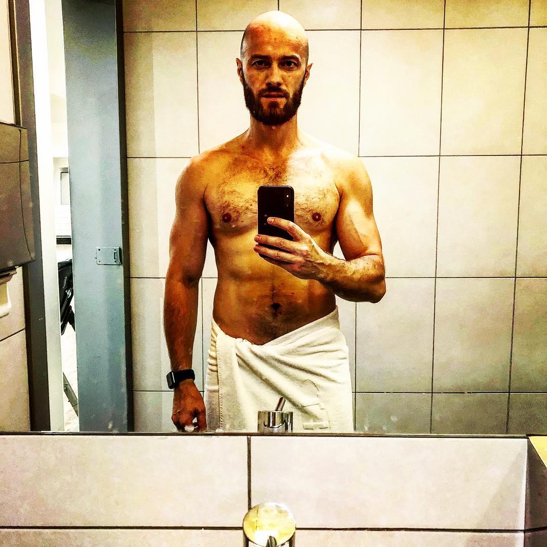 Влад Яма продемонстрировал, как он выглядит после душа