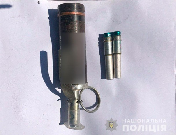 В Полтавской области мужчина угрожал подорвать жену и тещу