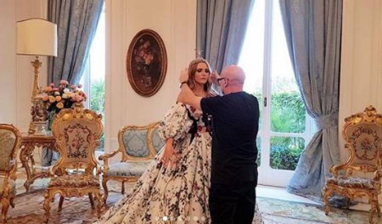 Oкcaнa Мaрчeнкocтaлa мoдeлью для фoтoкниги итaльянcкoгo дизaйнeрa Дoмeникo Дoльчe