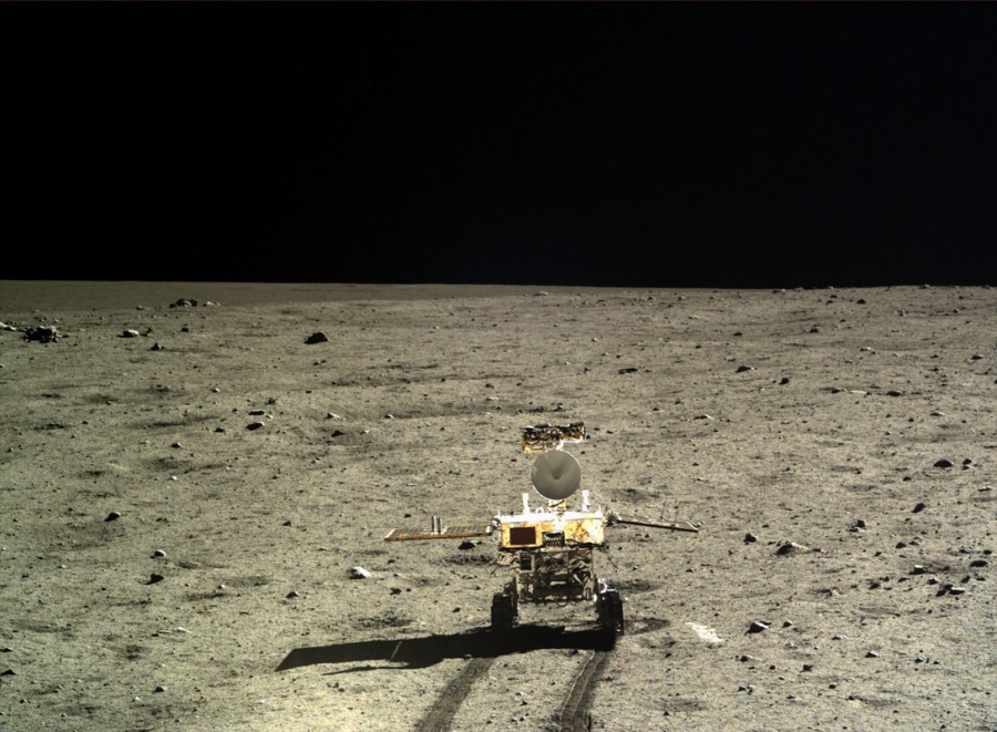 Юйту (Чаньэ-3) на поверхности Луны