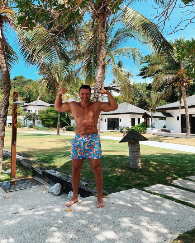 Николай Тищенко опубликовал новое фото из Таиланда.