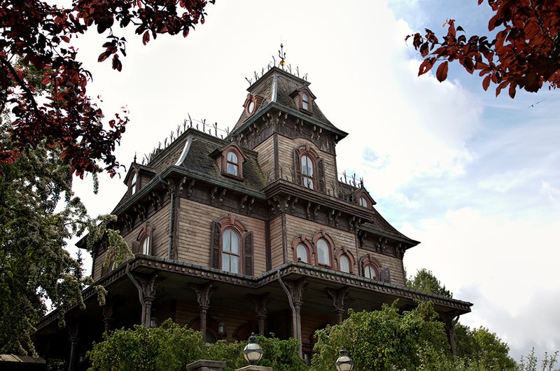 Дом с привидениями