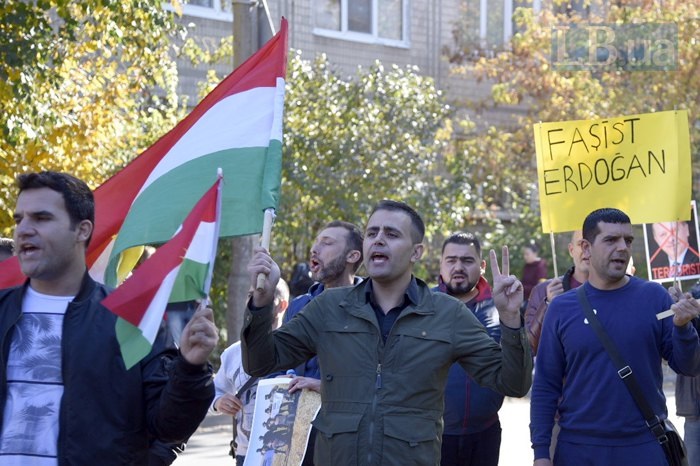 Курды пикетировали посольство США в Киеве