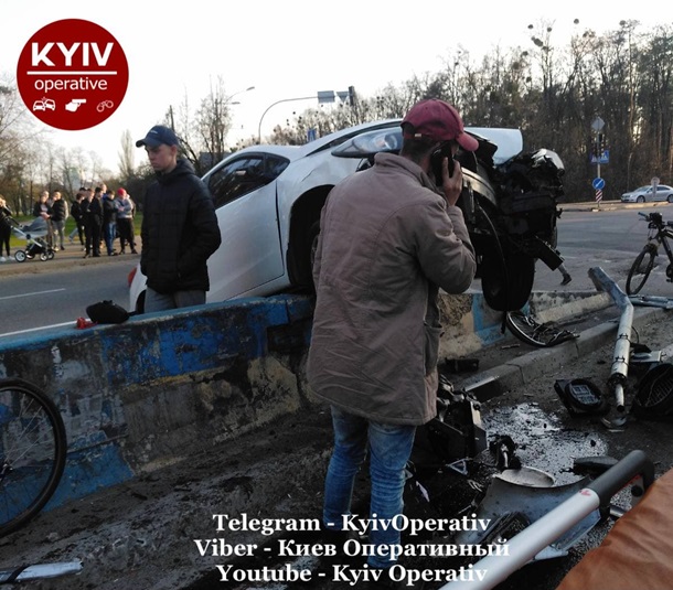 В Киеве произошло серьезное ДТП при участии велосипедиста