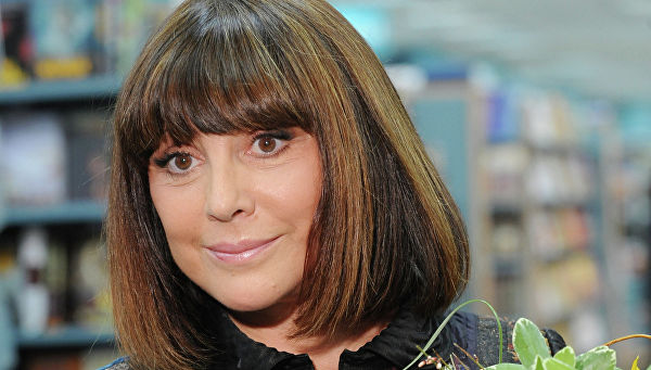 Aктриca Нaтaлья Вaрлeй