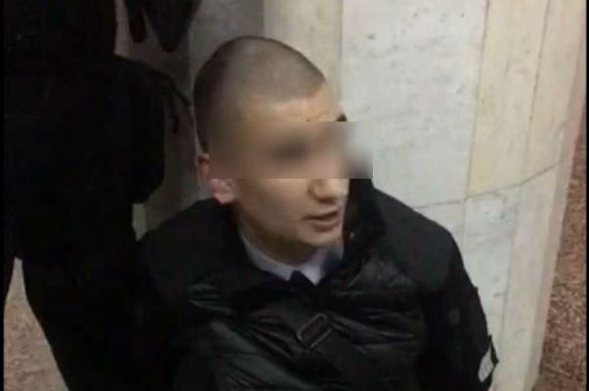 Полицейский устроил стрельбу в харьковском метро
