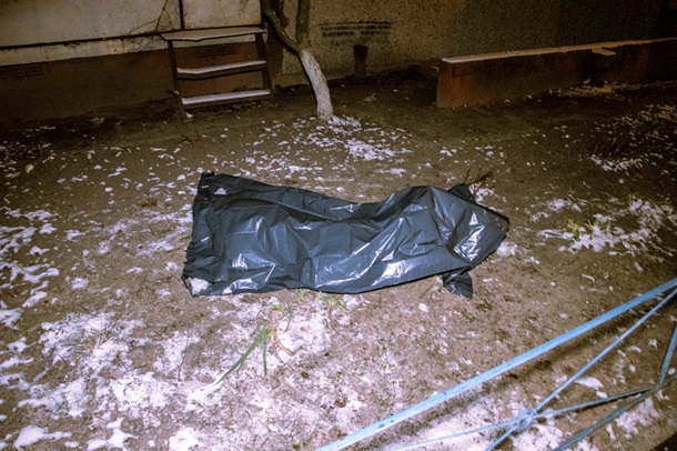В Киеве женщина упала с балкона 13 этажа 