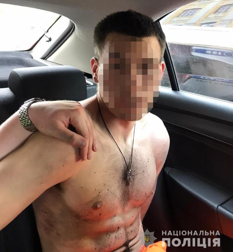 В Киеве пьяный мужчина угнал автомобиль иностранного посла