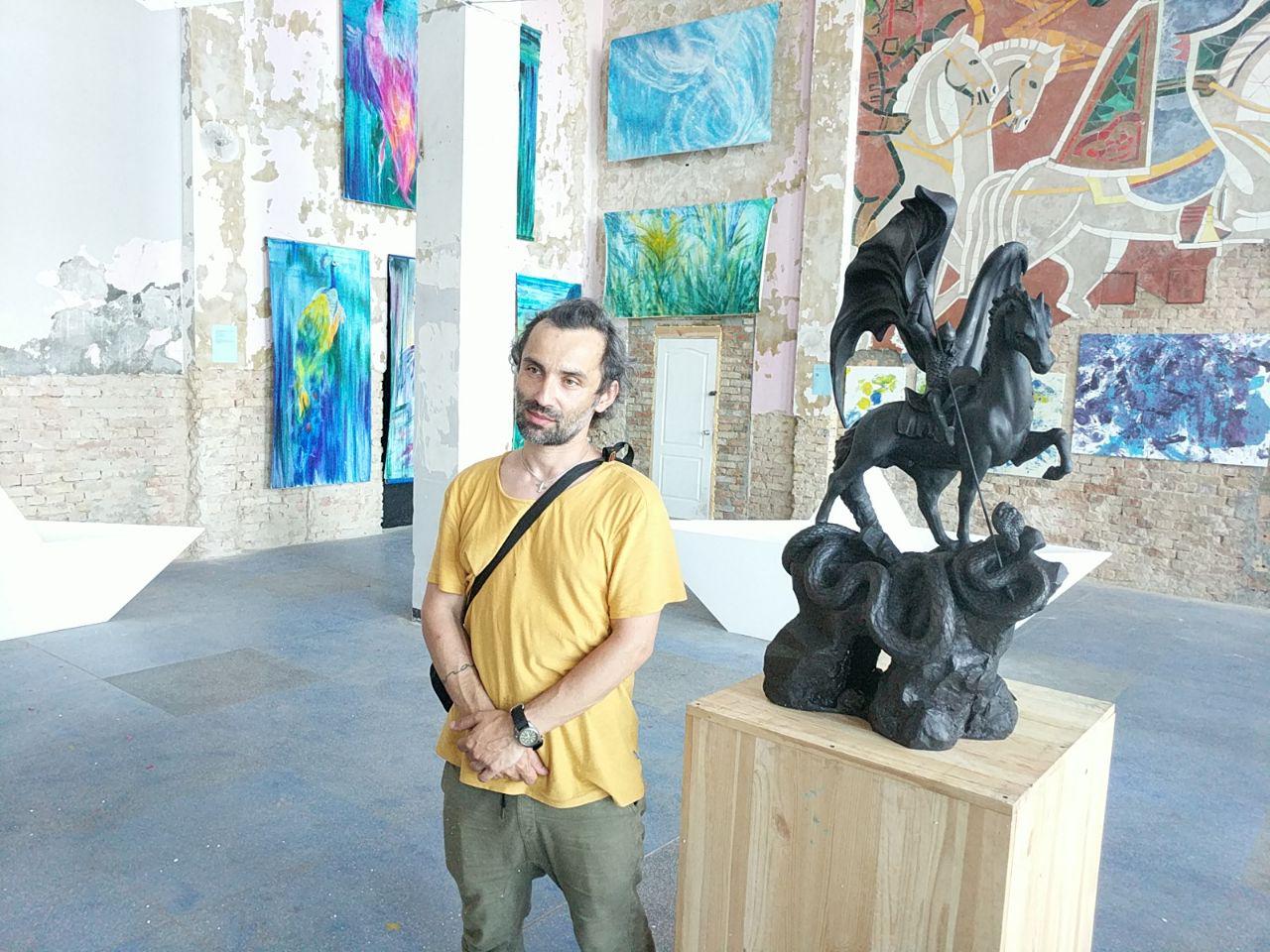 Дракон скульптора Александра Милова из коллекции Константина Стогния