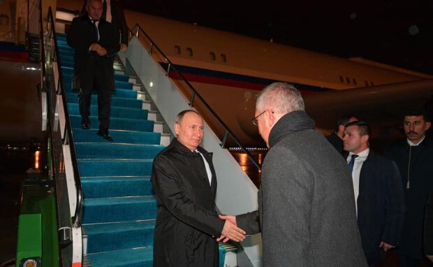 Новую внешность Путина высмеяли в Сети