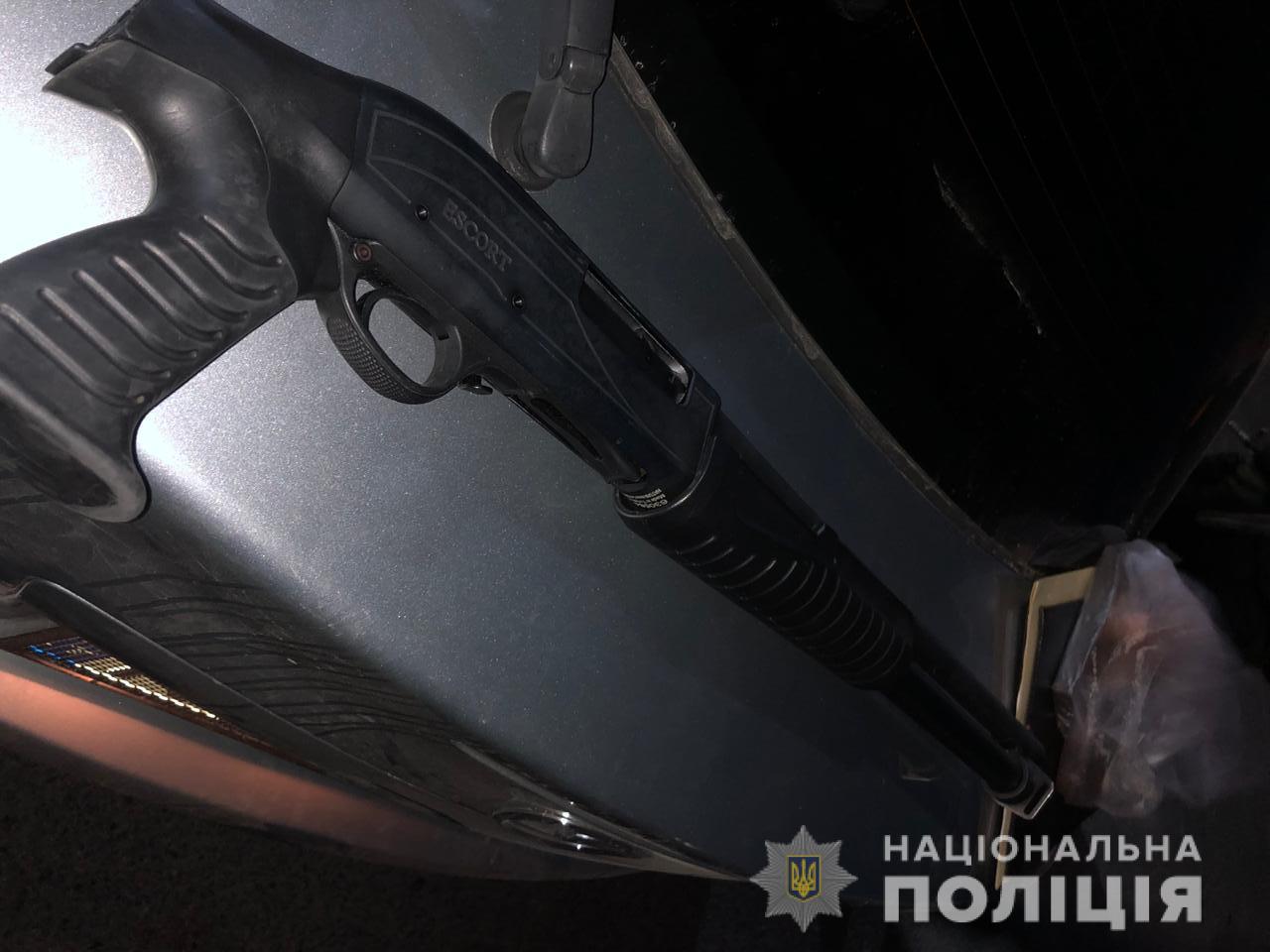 В Днепре спецназ задержал членов ОПГ: у преступников изъяли оружие