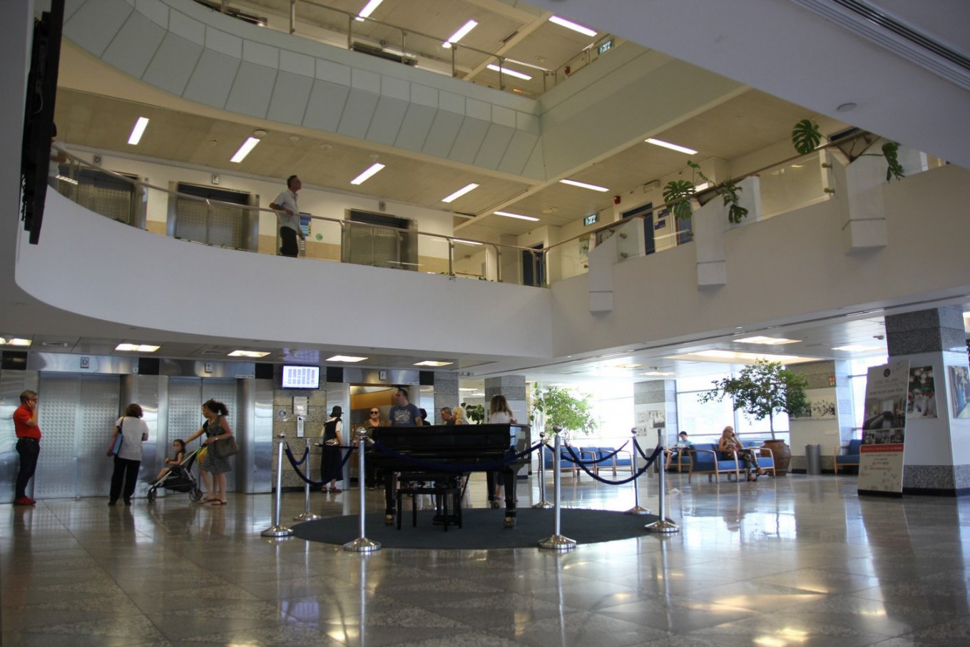 Клиника Ихилов внутри