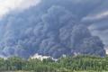 По-багатому: у Рибінську завдяки ЗСУ нафтопродукти у річці, мазутний дощ, а на подвір’ях усе в нафті (відео) 