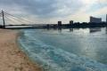 Екологи пояснили зеленувате забарвлення води та піну в Дніпрі