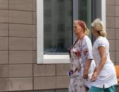 Чому медики, які постраждали від обстрілів, не отримують належні виплати